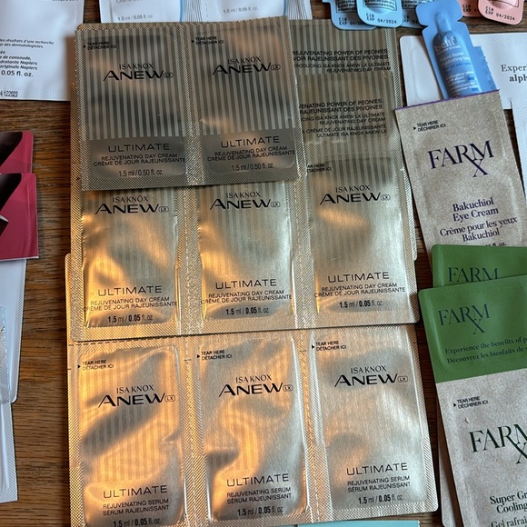 69 Avon Skincare Samples - Picture 5 of 12